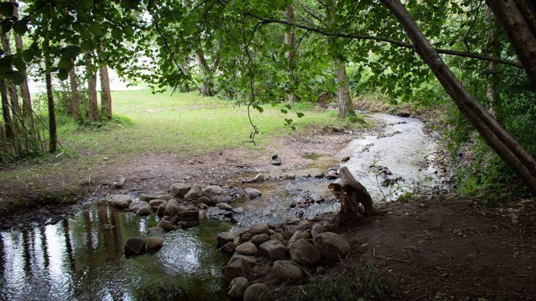 Camping Au Clos de la Chaume Glamping speelriviertje 768x432