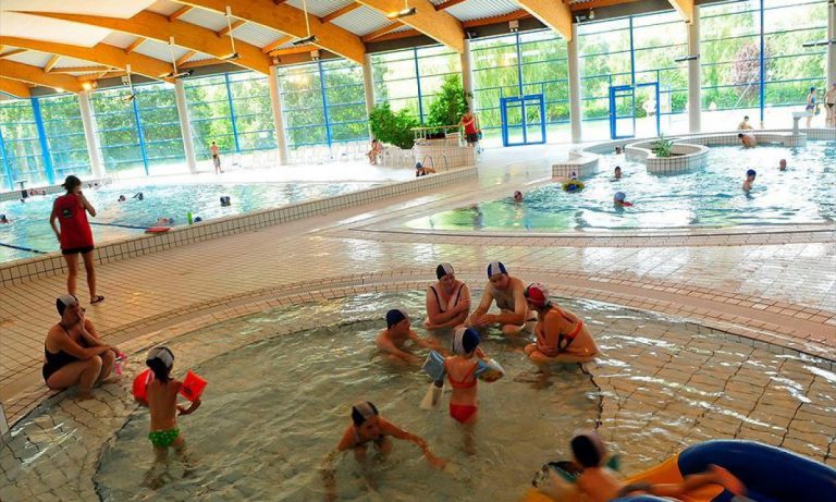 Camping Le Giessen overdektzwembad 768x461