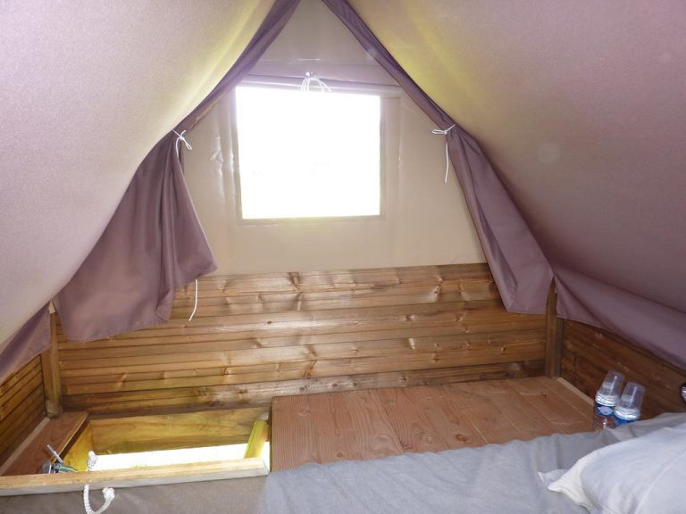 Camping Les Acacias Altkirch lodgetent interieur 768x576