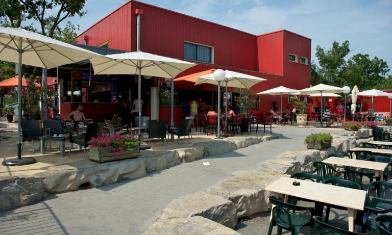 Camping Aluna Vacances terras 768x461
