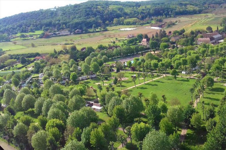 Camping Beau Rivage La Roque Gageac overzicht 768x512