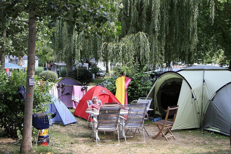 Camping Beau Rivage La Roque Gageac staanplaats 768x512