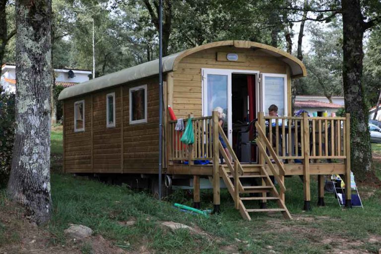 Camping Chateau le Verdoyer Pipowagen 768x512
