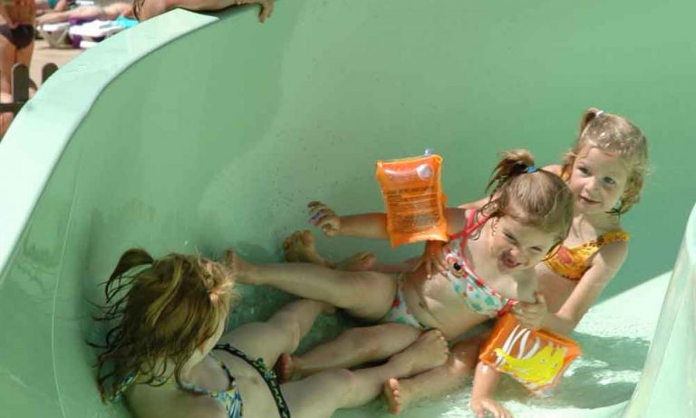 Camping Chateau le Verdoyer glijbaan 768x461