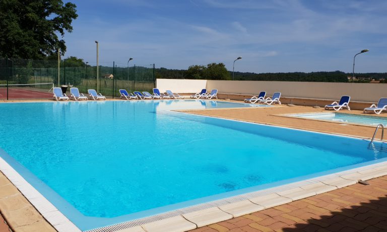 Camping De Maillac ligbedden 768x461