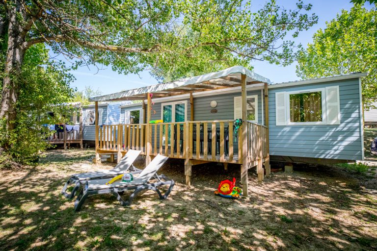 Camping Domaine Le Pommier stacaravan 768x512