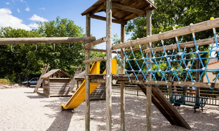 Camping Domaine du Cros D Auzon speeltuin 768x461