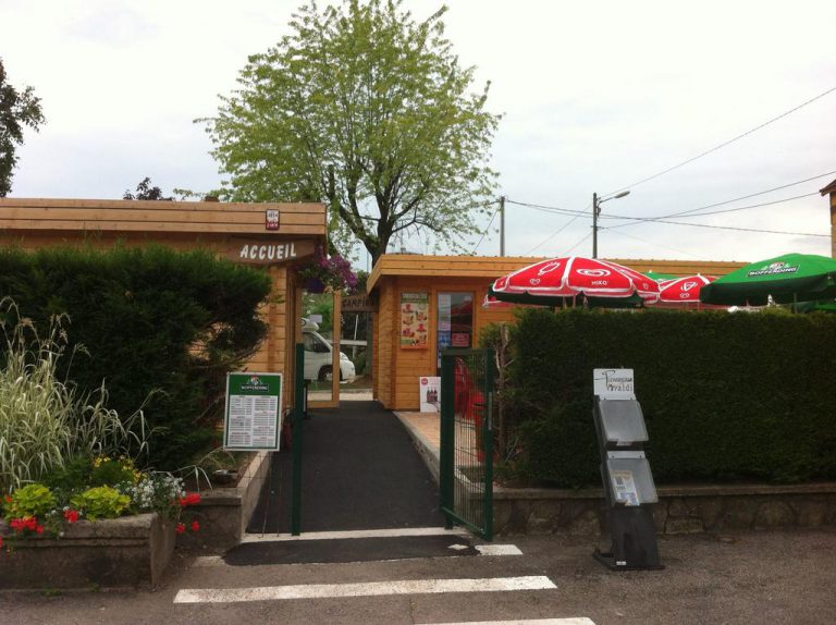 Camping Fraiteux entree 768x574