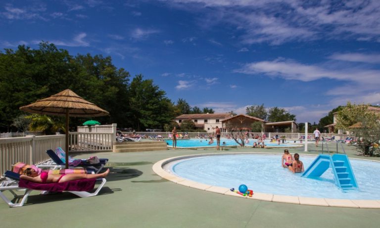 Camping La Grand Terre zwembad 768x461