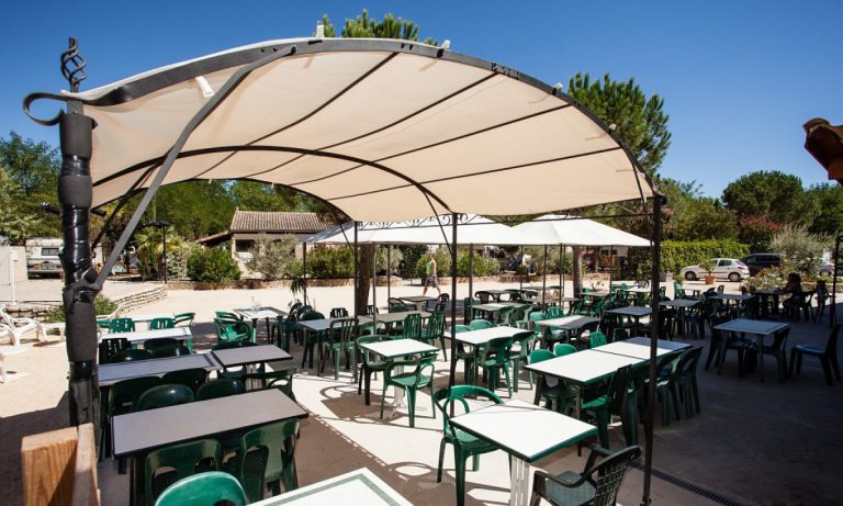 Camping La Nouzaréde terras 768x461