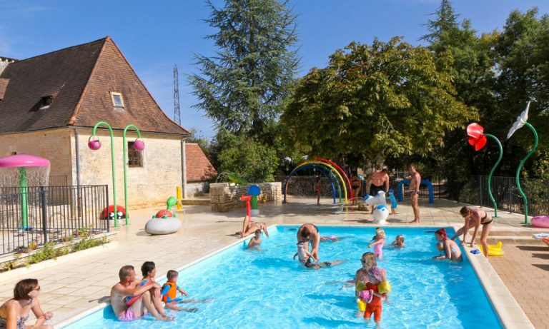 Camping La Paille Basse peuterbad 768x461