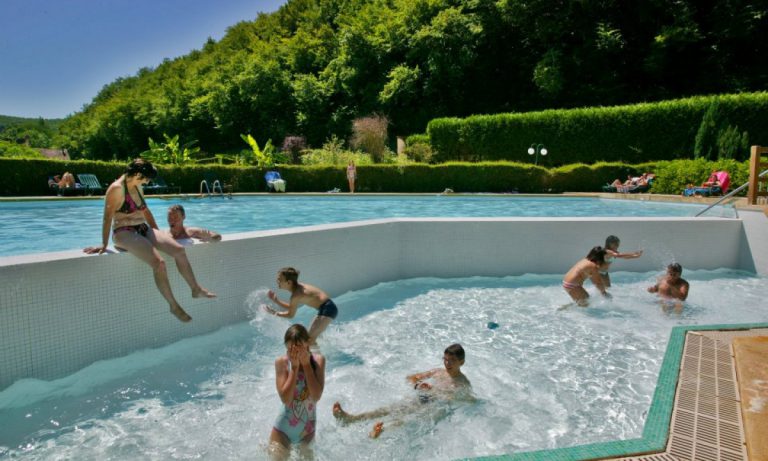 Camping La Riviere Dordogne zwembad 2 768x461
