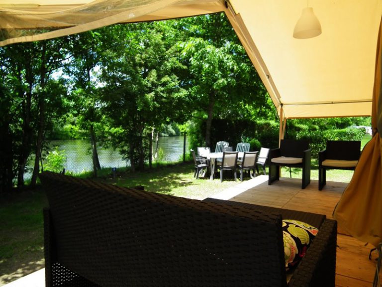 Camping Le Capeyrou Dordogne safaritenten 768x576