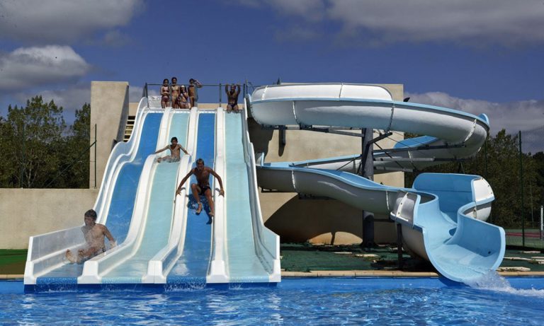 Camping Le Carbonnier glijbanen 768x461