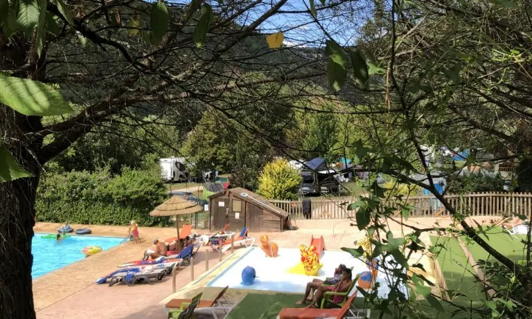 Camping Le Mas de Champel zonneweide 768x461