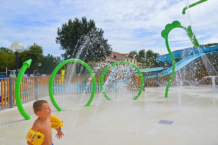 Camping Le Moulin de Paulhiac waterspeeltuin 768x512