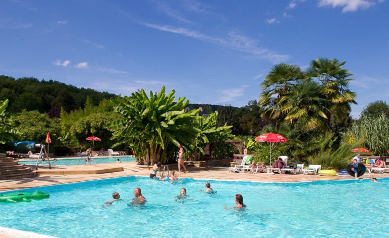 Camping Le Paradis zwembad 768x470