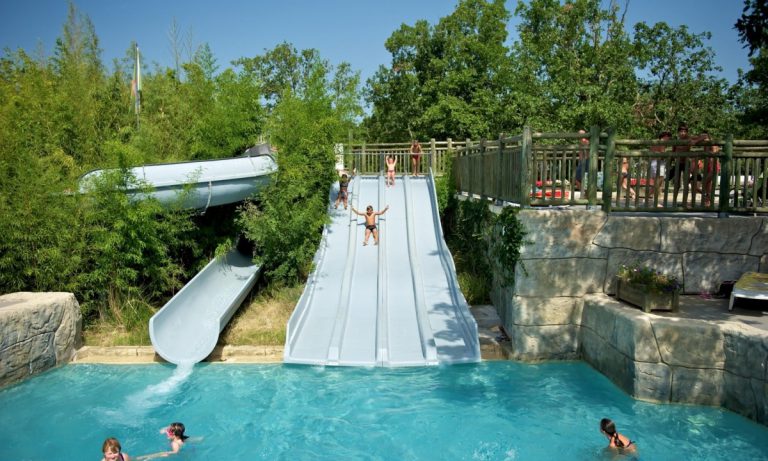 Camping Le Ranc Davaine glijbaan 768x461