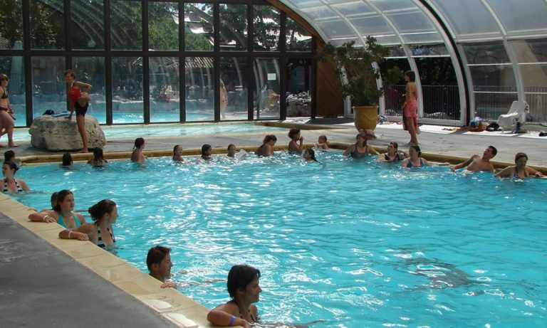 Camping Le Ranc Davaine overdektzwembad 768x461