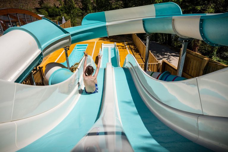 Camping Le Val d Ussel glijbaan 768x513