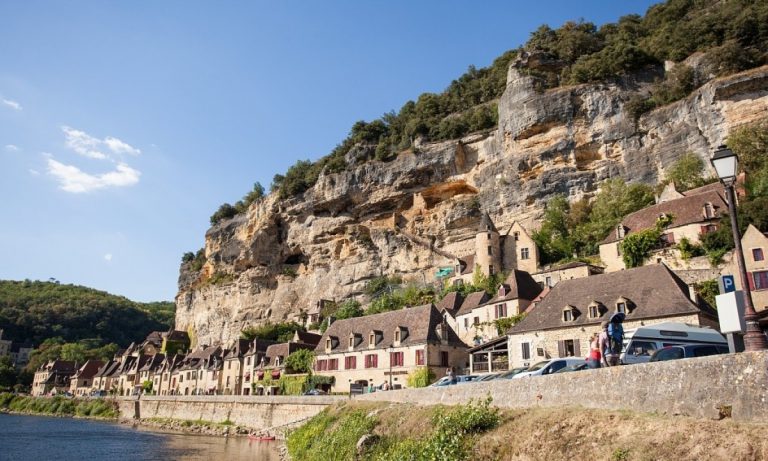 Camping Le Val d Ussel omgeving 768x461