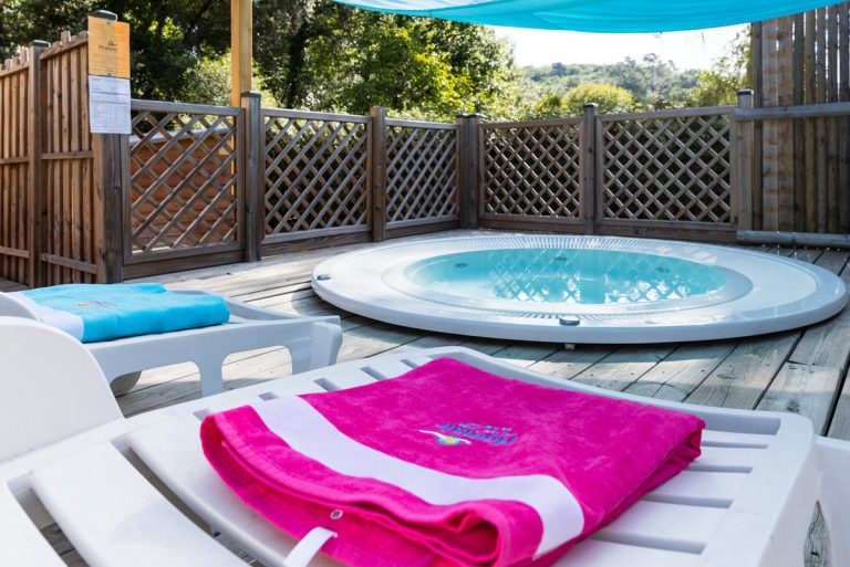 Camping Le Val d Ussel spa 768x513