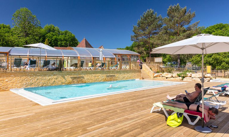 Camping Le Val d Ussel zwembad 2 768x461