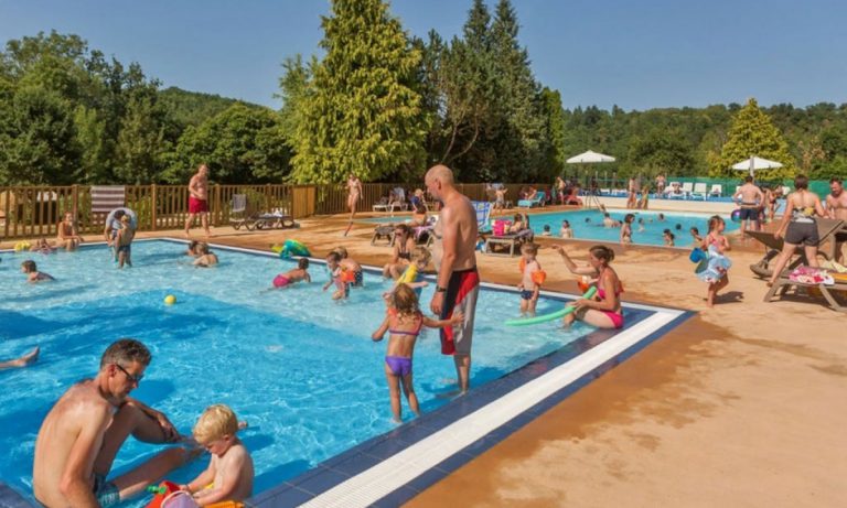 Camping Les Gorges du Chambon peuterbad 768x461