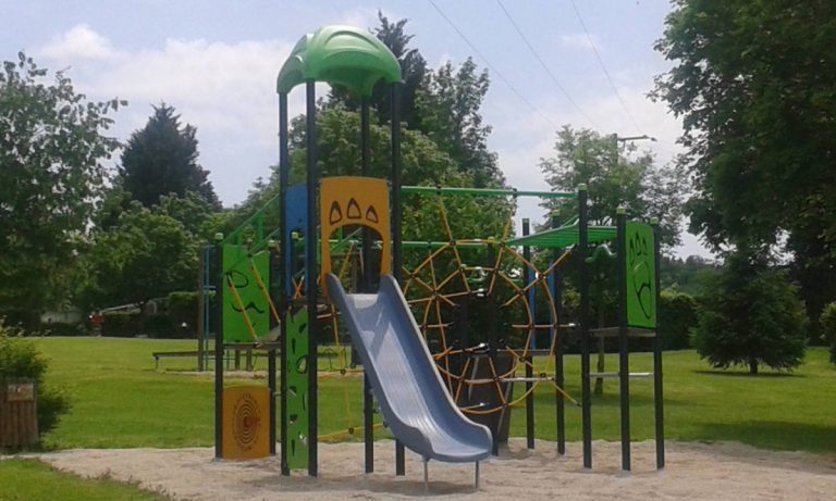 Camping Les Gorges du Chambon speeltuin 768x461