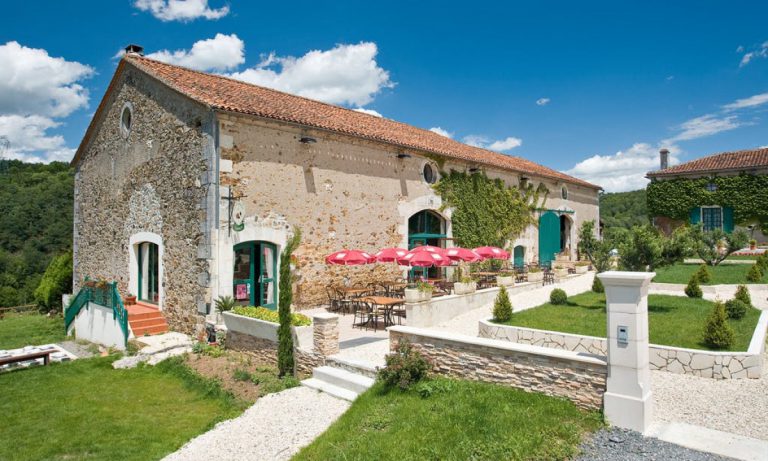 Camping Les Gorges du Chambon terras 768x461