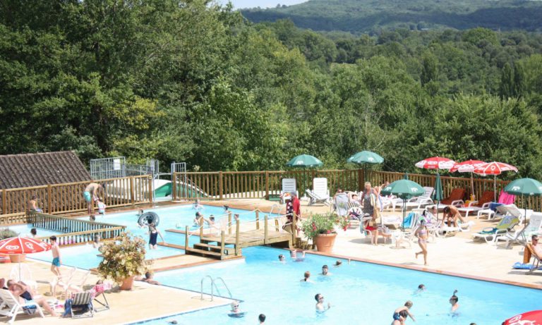 Camping Les Grottes De Roffy zwembad 768x461