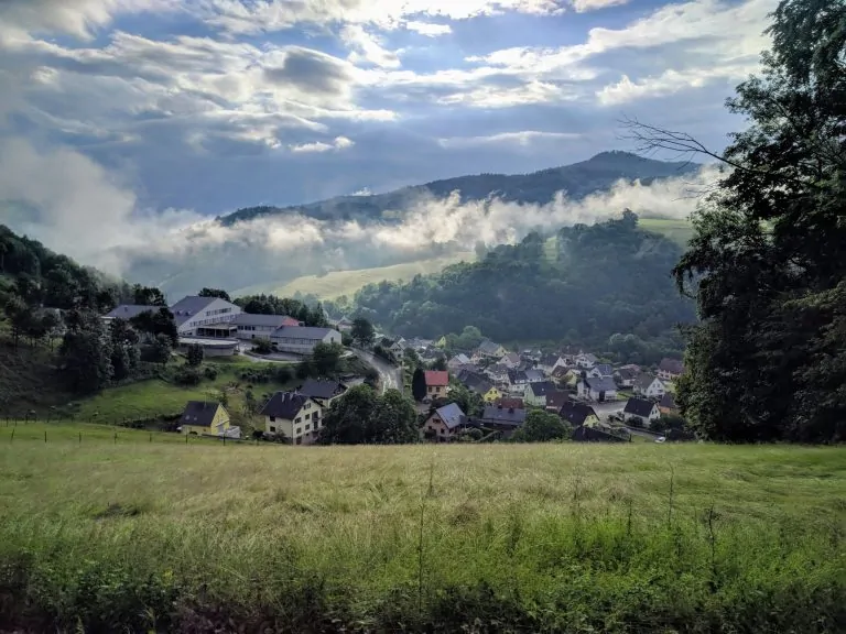 Camping Municipal Lefébure uitzicht op Orbey 768x576