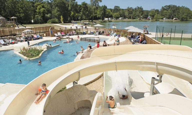 Camping Pomport Beach glijbaan 768x461
