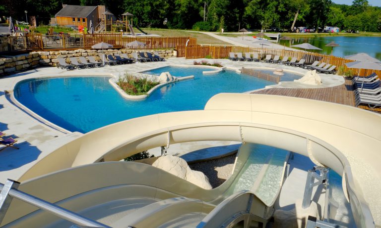 Camping Pomport Beach glijbanen 768x461