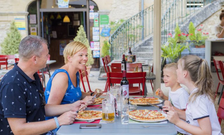 Camping RCN Le Moulin de la Pique restaurant 768x461