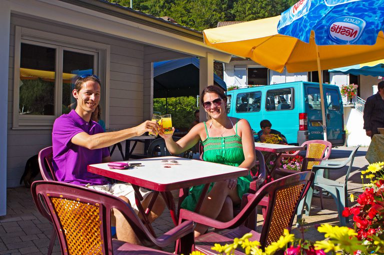 Camping Verte Vallé terras 768x510