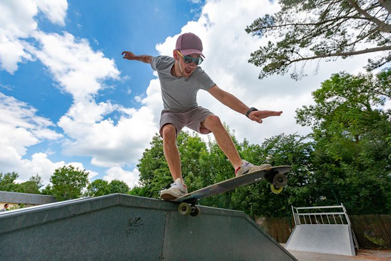 Sandaya Camping Les Deux Fontaines skatepark 768x512