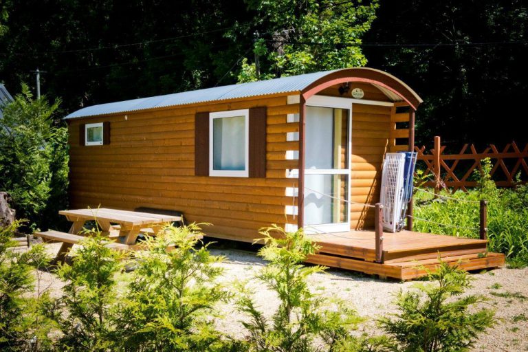Camping A la Rencontre du Soleil Pipowagen verhuur 768x512