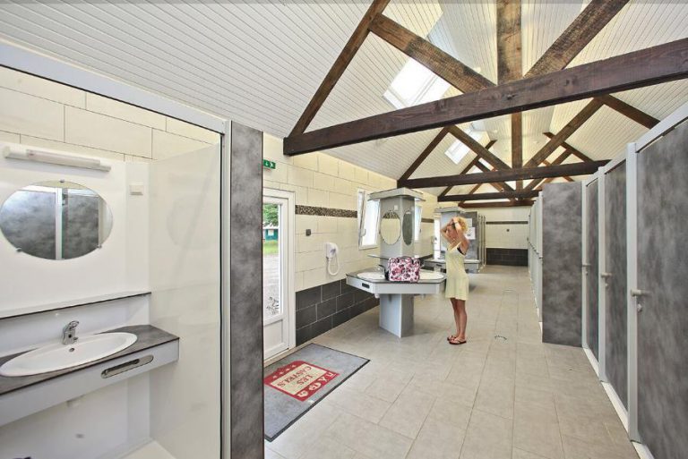 Camping Chateau de Galinée sanitair 768x513