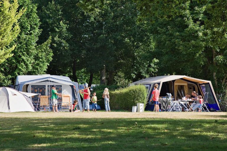 Camping Chateau de Galinée staanplaatsen 768x513