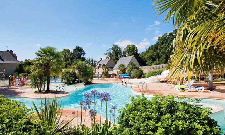 Camping Chateau de Galinée zwembad 768x461