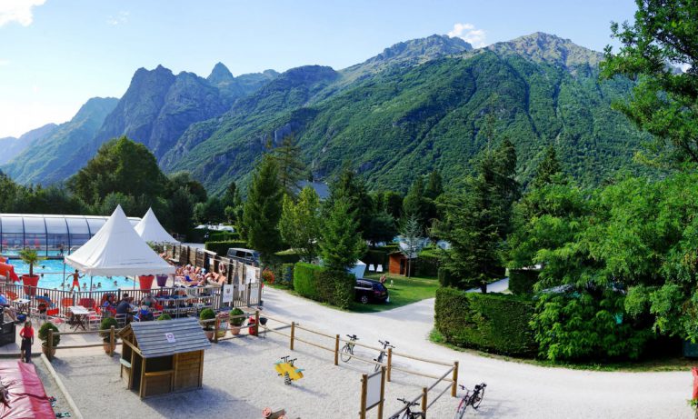 Camping Château de Rochetaillée ligging 768x461