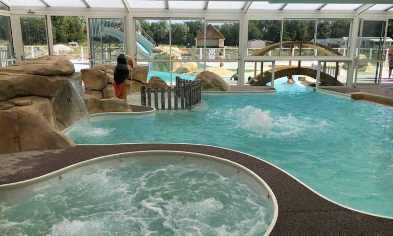 Camping Domaine de la Roselière overdektbad 768x461