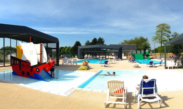 Camping Domaine du Chateau de Drancourt kinderbad 768x461