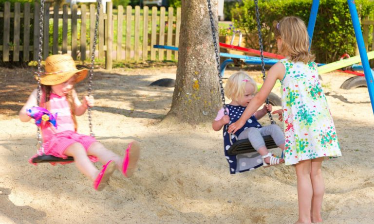 Camping Domaine du Chateau de Drancourt speeltuin 768x461