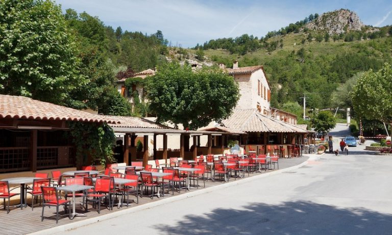 Camping Domaine du Verdon terras 768x461