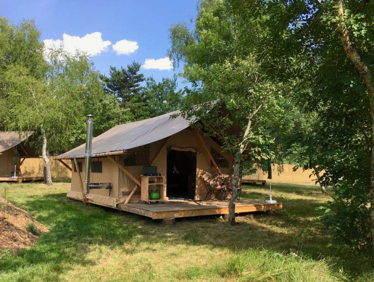 Camping Huttopia Bourg Saint Maurice lodgetenten 768x579