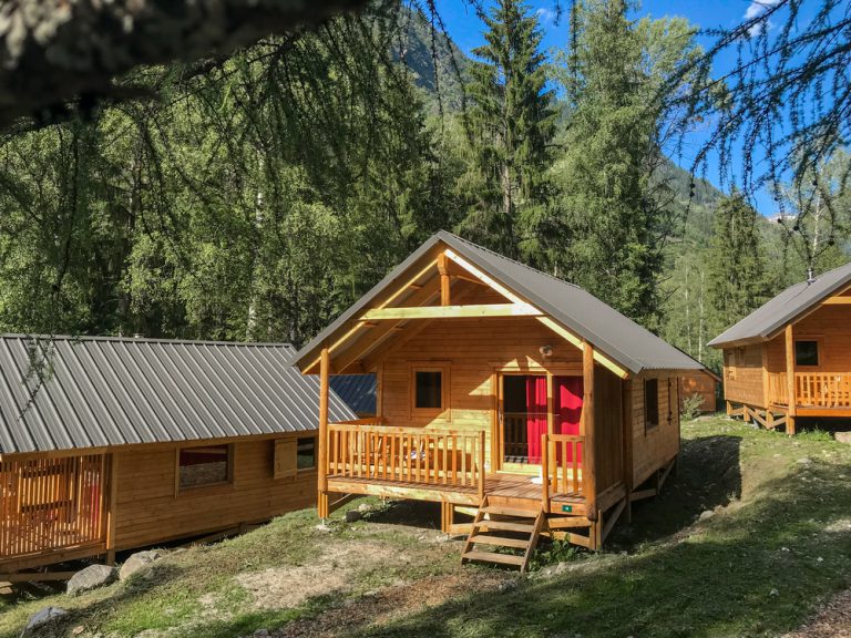 Camping Huttopia Bozel en Vanoise chalet verhuur Alpen 768x576