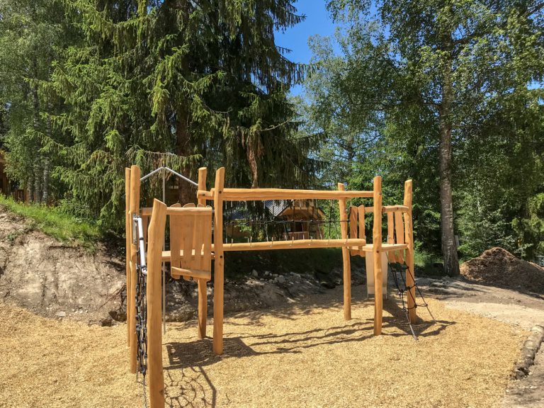 Camping Huttopia Bozel en Vanoise speeltuin 768x576