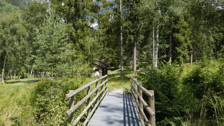 Camping Huttopia Bozel en Vanoise staanplaatsen 768x432